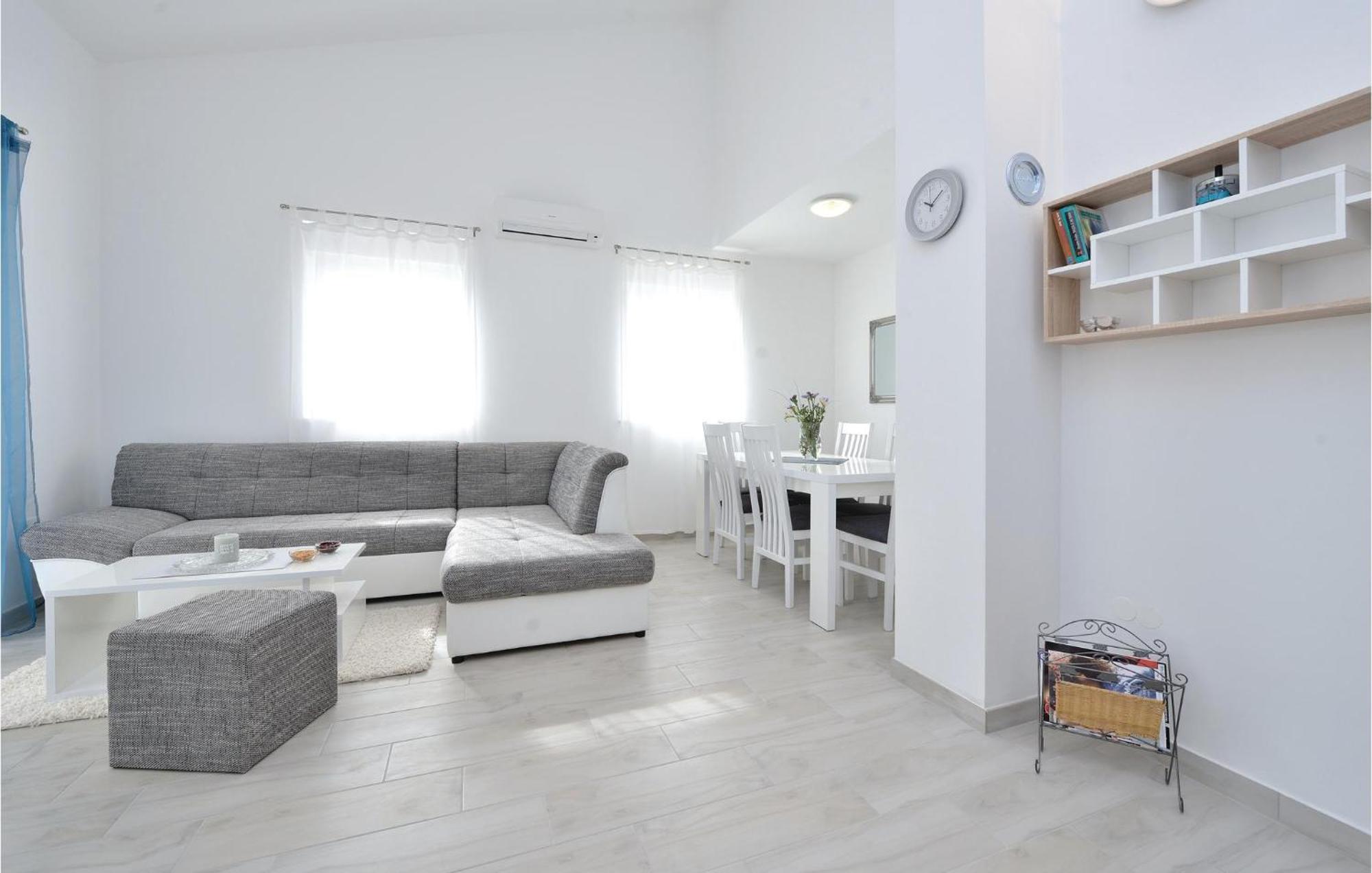 Nice Apartment In Vrsi-Mulo With Wifi Exterior photo