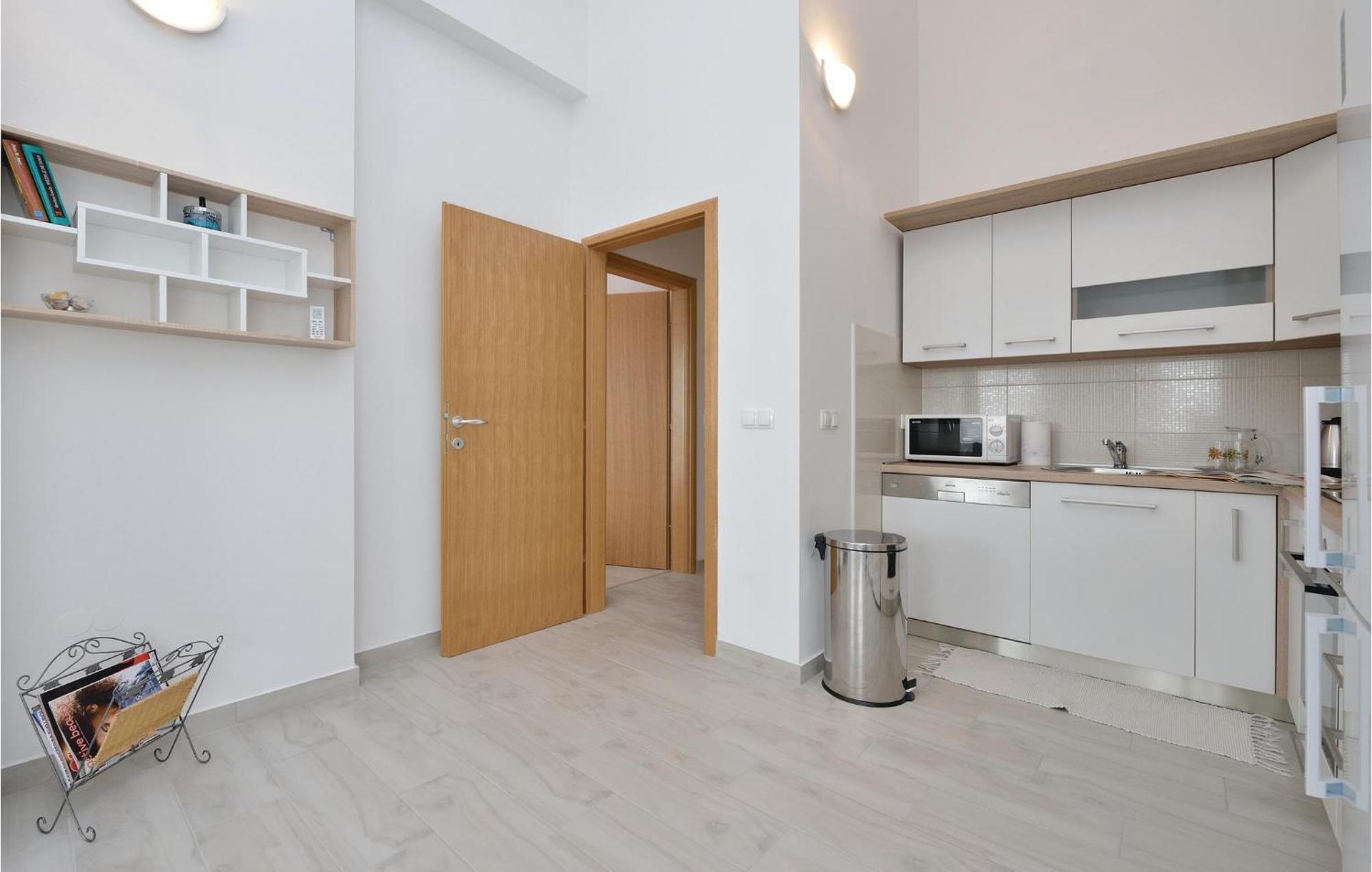 Nice Apartment In Vrsi-Mulo With Wifi Exterior photo